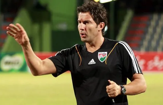 ވިކްޓަރީން އުރުބާނީގެ ޓެކްނިކަލް އެހީ ހޯދަނީ