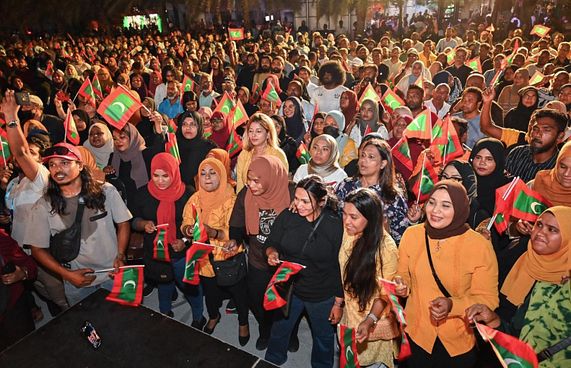 މައުރޫފަށް ދައުވާކުރަނީ ކެމްޕެއިނަށް ހުރަސްއަޅަން: އެމްޑީޕީ