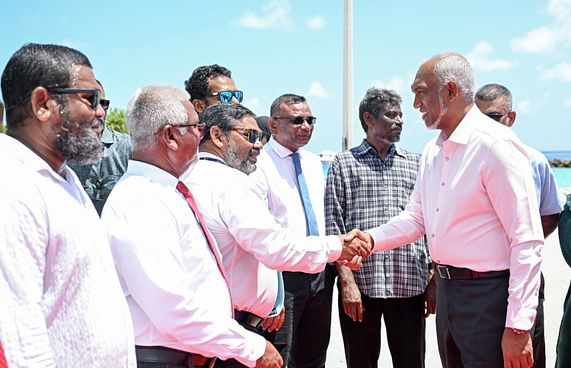 ރަށުން ބޭރުން ގެންނަ މުވައްޒަފުން އެކޮމޮޑޭޝަން އަޅަނީ