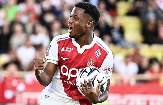 މޮނާކޯގައި ފާޓީ އަލުން ތަފާތު ދައްކަނީ!