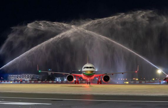 އާ ޓާމިނަލުން ގަލްފް އެއާއަށް ހިދުމަތް ދޭން ފަށައިފި