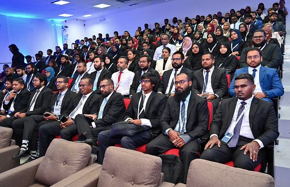 އެކައުންޓަންޓުންގެ ފޯރަމް ފަށައިފި