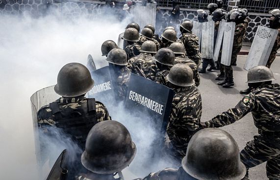 މަޑަގަސްކަރައިގެ ރައީސް އަޒުލްކޮށް ވެރިކަން ބަދަލުކޮށްފި