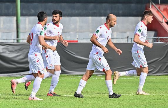 ތަޖިކިސްތާނުން ރާއްޖެ ތިން ލަނޑުން ބަލިކޮށްފި