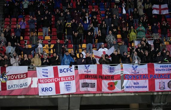 އިންގްލެންޑް ވޯލްޑް ކަޕަށް ކޮލިފައިވެއްޖެ