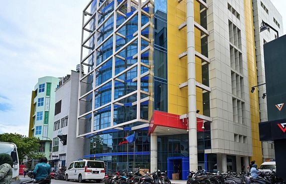 ކަސްޓަމްސްއަށް ފައިސާ ނުދައްކާ މީހުންގެ ނަން ހާމަކުރަނީ