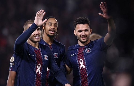 ފަހުވަގުތު ޕޮއިންޓަކުން ޕީއެސްޖީ އެއްވަނަ ދަމަހައްޓައިފި