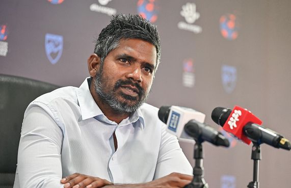 ކޯޗެއްގެ ދައުރު ބަންޖޯ ފަށަނީ އިތުބާރާ އެކު