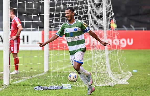 ސެންޓޭގެ ހެޓްރިކުން ނިއު އެއްވަނަ އަށް!