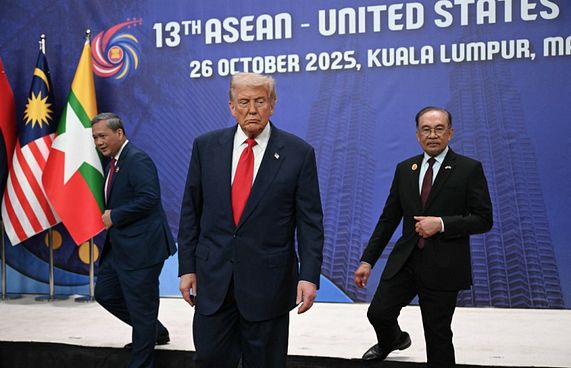 އެމެރިކާއިން މެލޭޝިއާއާ އެކު ވަރުގަދަ އެއްބަސްވުމެއް