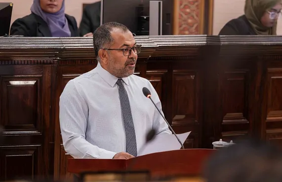 ކުންފުނިތަކުގެ މުވައްޒަފުންގެ އަދަދު 33ޕަސެންޓަށް ދަށްކުރަނީ