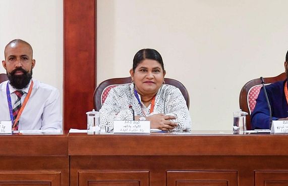 މަޖިލިސް މެމްބަރުން ގުޅުއްވާތީ އާޝާންގެ ކަންބޮޑުވުން!