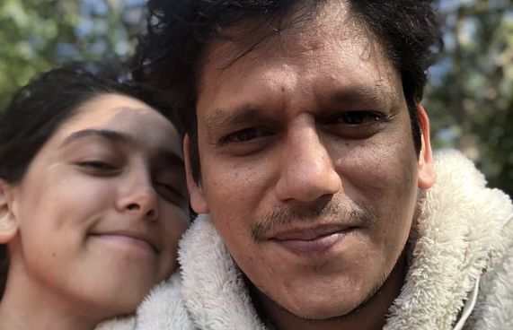 ވިޖޭ ޑިޕްރެޝަންގައި، އެހީވީ އާމިރްގެ ދަރިފުޅު