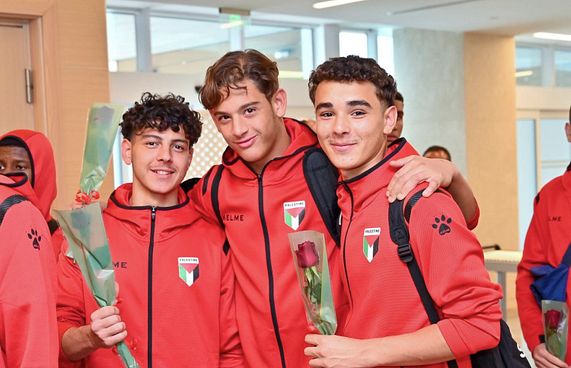 ފަލަސްތީނުގެ ޓީމަށް ރާއްޖޭން ވީއައިޕީ މަރުހަބާއެއް!