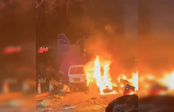 އަތުލި ގޮވާތަކެތިން ކަޝްމީރު ޕޮލިސް ސްޓޭޝަނެއް ގޮވައިފި