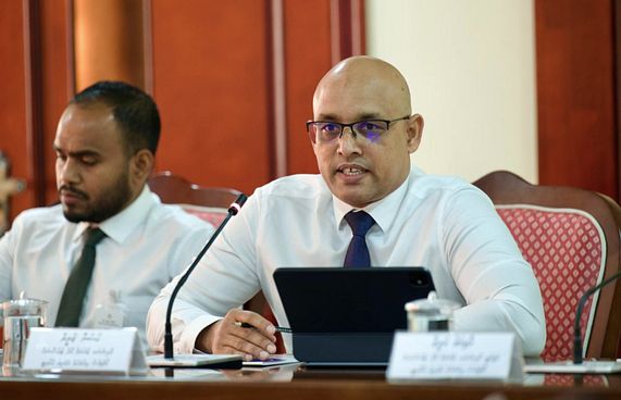 ކޯޓު މަރުހަލާތަކާ ހެދި އެއް ބިލިއަން ނުލިބި ތާށިވެފައި