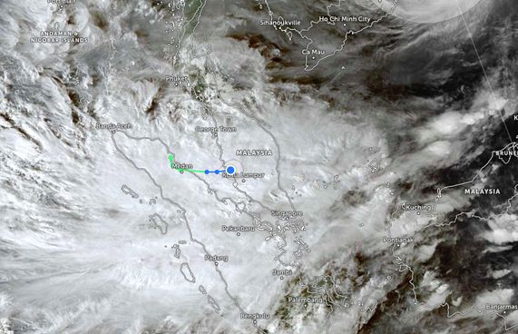 މެލޭޝިއާއަށް މީގެ ކުރިން ނާރާ ވަރުގެ ބާރުގަދަ ތޫފާނެއް
