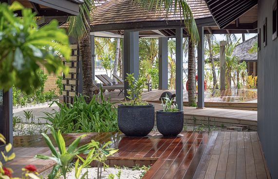 ޓޫރިޒަމް ދާއިރާއަށް 10 މަހުން 1.2 ބިލިއަންގެ ލޯނު