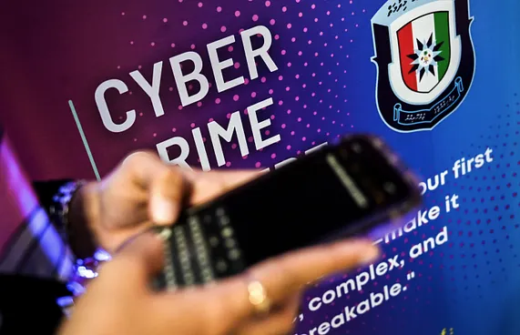 ފައިސާ އަނބުރާ ހޯދަން އުނދަގުލީ މާލަހުން ރިޕޯޓުކުރާތީ