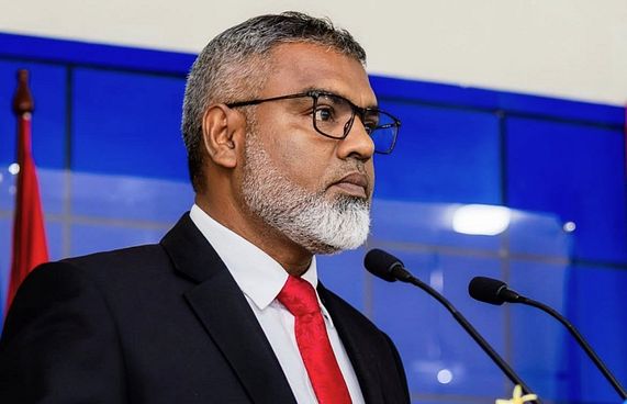 ހައި ކޯޓުގެ ފަނޑިޔާރު ނިޔާޒު ރިޓަޔާކުރައްވައިފި