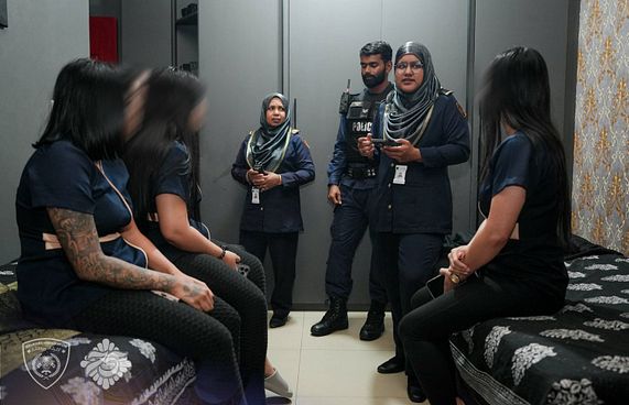 މަސާޖު ޕާލާތަކެއް ބަންދުކޮށް ބިދޭސީންތަކެއް ހައްޔަރު