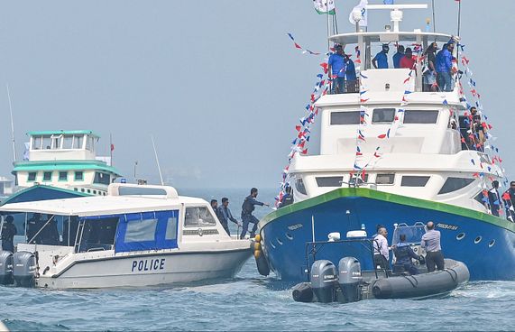 މަސްވެރިންގެ އިހުތިޖާޖުން ބަންދުކުރި މީހުން ދޫކޮށްލައިފި