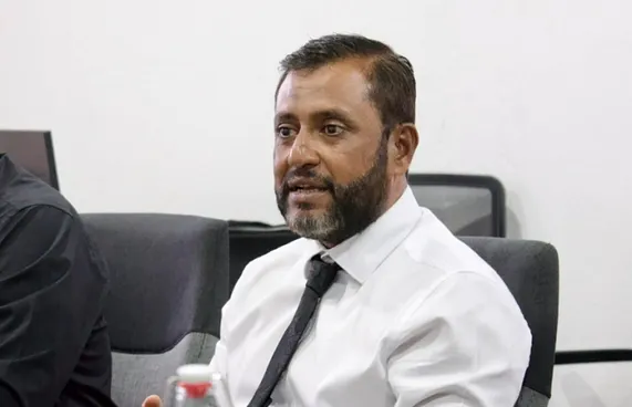 ވައިސް ވަހީދުގެ ފްލެޓާ ގުޅޭ އަމުރެއް ނުދިން