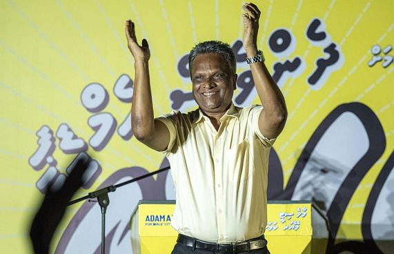 "މައިދާން ދޫކޮށް ނުފިލާނަން، ހުންނާނީ ހިދުމަތުގައި"