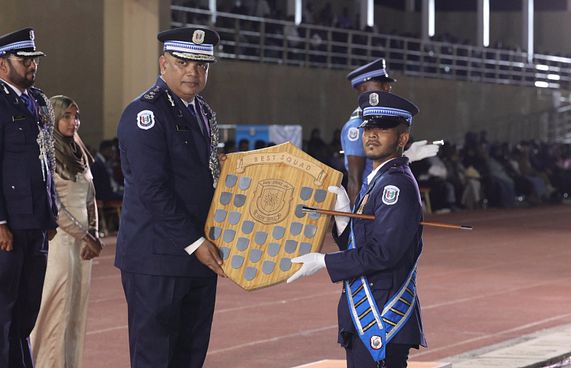 ފުލުހުންގެ ޔުނީފޯމަށް ގަދަރު ކުޑަވާ ކަމެއް ނުކުރޭ