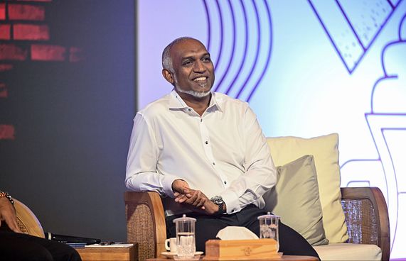 އެއާސްޓްރިޕް އަޅައި، ކުދިބޯޓު ޖެއްސުމުގެ ހިޔާލެއް