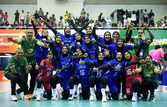 ތިން ސެޓުން ބަންގްލަދޭޝް ބަލިކޮށް ރާއްޖެ ފައިނަލަށް