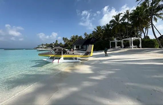 މާޖިދުގެ ސީޕްލޭން ރެޕްލިކާއާ އެކު "އުދުހެނީ"