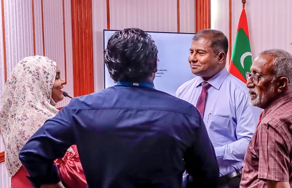 ޅެމުން ފަރުވާ ދިނުމަށް "ބޮޑު ދިރާސާއެއް" ހަދައިފި!