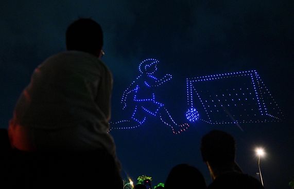 ތަފާތު ޑްރޯން ޝޯއަކާއެކު އާ އަހަރަށް މަރުހަބާ ކިޔައިފި