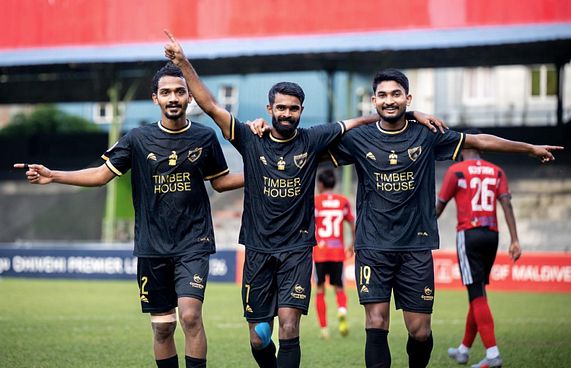 ގަދަ ހައެއްގައި އީގަލްސްއިން ފައިތިލަ ސާބިތުކޮށްފި