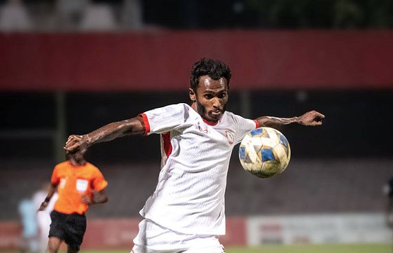 ބުރު ސްޕޯޓްސް، ނިއުގެ ފަހަތުގައި ވިއްދާފައި