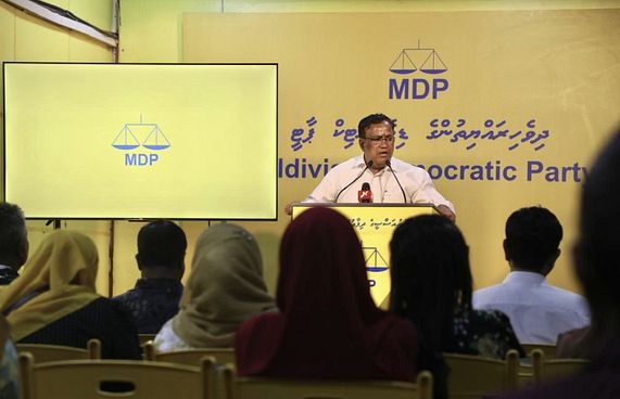 ބަލިވިޔަސް ކާމިޔާބުވާ ކެނޑިޑޭޓުންނާއެކު ތިބޭތި: ޣަފޫރު