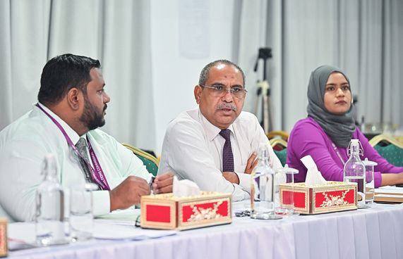 ފޯމުތަކަށް ޖަވާބު ދިނުން ލަހެއް ނުކުރަން: އީސީ