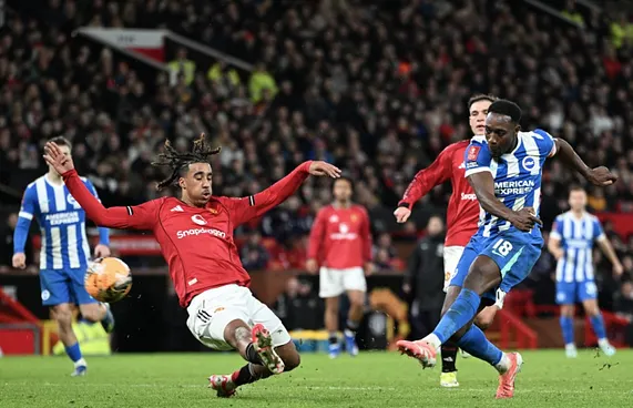 ވެލްބެކް، މެން ޔޫ އެފްއޭ ކަޕުން ކަޓުވާލައިފި