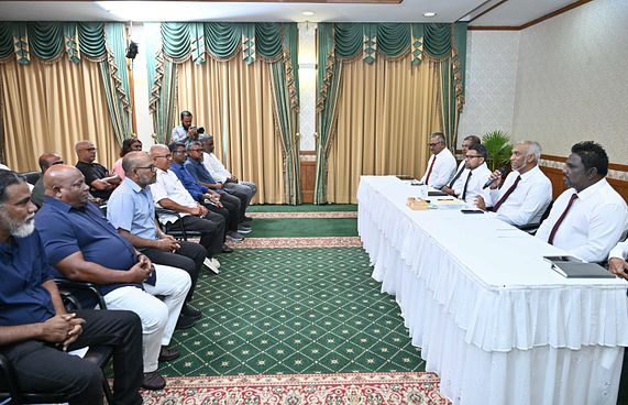 މަޖޫރީންގެ ވެރިންނާއި ރައީސް މުއިއްޒު ބައްދަލުކުރައްވައިފި