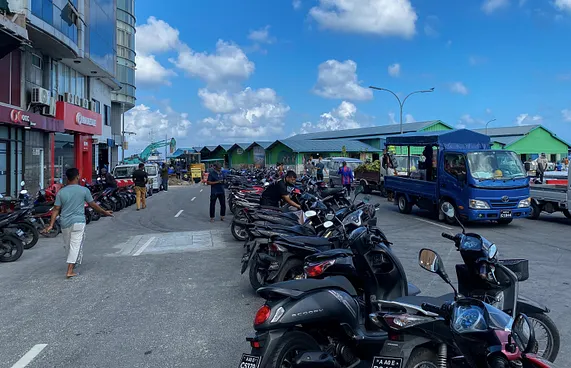 އެއް ވެހިކަލަށް ވުރެ ގިނައިން ގެންގުޅޭނަމަ އިތުރު ފީއެއް