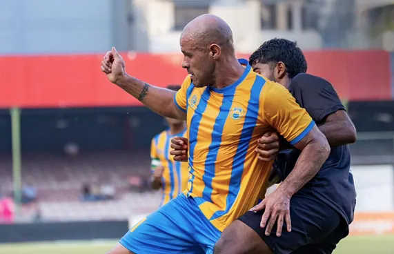 ޔޫވީ ރެލިގޭޓް ވެއްޖެ، ވެލެންސިއާ މަރުގެ ތުންފަތްމަތީގައި