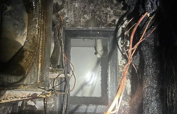 ފާހާނާ ހޮޅި މަރާމާތުކުރަނިކޮށް ބޮލަށް ނަޖިސް ފްލަޝްކުރަނީ