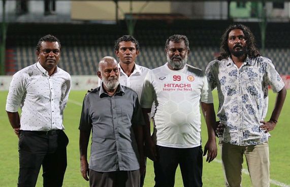 ފުޓްބޯޅައިގެ މަޝްހޫރު ހަތަރު ބެއިންގެ ބައްޕަ ނިޔާވެއްޖެ
