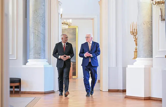 ޖަރުމަނަށް ކުރެއްވި ރަސްމީ ދަތުރުފުޅަށްފަހު ރައީސް މާލެއަށް