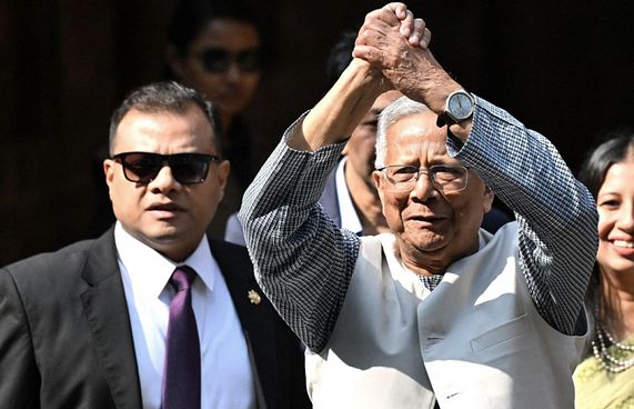 ބަންގްލާދޭޝްގެ ވަގުތީ ލީޑަރު ޔޫނުސް އިސްތިއުފާ ދެއްވައިފި