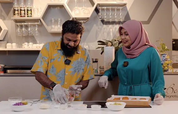 ނާނަކަޓާއަށް އިއްބެގެ އިންތިޒާރާއި ރޯސްޓެޑް ސްވީޓް ޕޮޓޯޓޯ