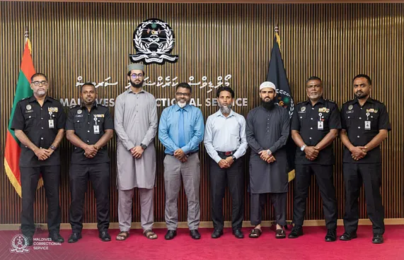 ޖަލުތަކުގައި ފުރަތަމަ ފަހަރަށް ތަރާވީސް ނަމާދުކުރަނީ