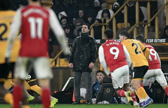 އާސެނަލް އަތުން ކޮންޓްރޯލް ގެއްލެނީ