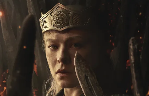 އާ ޑްރެގަންތަކަކާ އެކު ރެނެއިރާ އެނބުރި އަންނަނީ